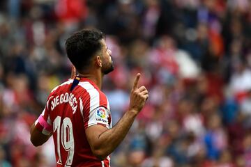 El jugador del Atlético, Diego Costa, celebra el 1-0 al Valencia. 