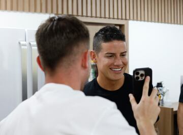 James Rodríguez, volante colombiano, en su primer entrenamiento con Sao Paulo.