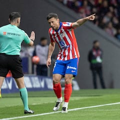 Lenglet, en Barcelona, para desbloquear su situación