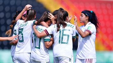 Jugadoras de la Selección Mexicana Sub 20 festejan el gol del empate en contra de Nueva Zelanda.