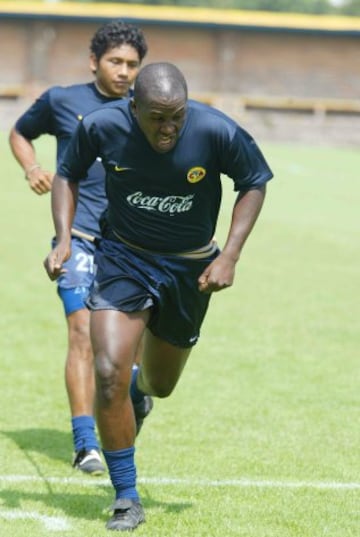 Con América de Cali, Leonardo Fabio Moreno enfrentó al América mexicano en octavos de final de la Libertadores del 2000. "El Cantante" se sumó a las Águilas meses más tarde