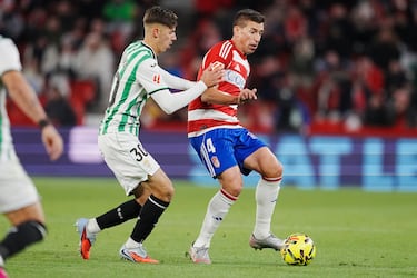 Dos bajas más para recibir al Cádiz