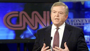 FILE PHOTO: Lou Dobbs speaks at a press conference marking his return to anchor CNN's business news program Moneyline News hour in New York in this April 10, 2001 file photo. CNN host Dobbs said on November 11, 2009 that he is leaving CNN after nearly 30 years, saying he wanted a freer platform to advocate issues affecting the United States. REUTERS/Poeter Morgan/Files (UNITED STATES MEDIA)/File Photo