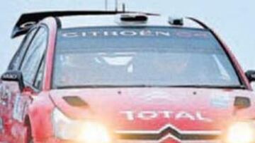 <b>DOMINIO EN HIELO. </b>Loeb demostró ayer su clase sobre el hielo del tramo de ensayo en Noruega.