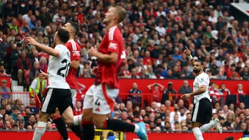 Casemiro equivoca al United en el derbi ante el Liverpool