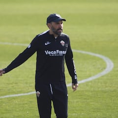 Sarabia: “Afrontamos el partido contra el Racing con mentalidad de líder”