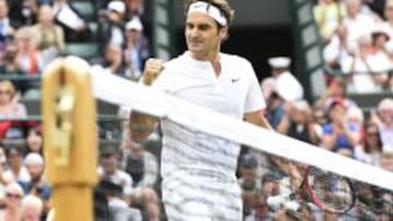 Roger Federer durante el partido ante el francés Gilles Simon.