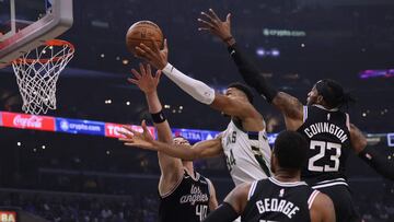 Giannis devora a los Clippers