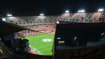 Aerial view taken of the Mestalla stadium in Valencia during the UEFA Champions League Group H football match between Valencia and Atalanta played behind closed doors in light of the coronavirus outbreak. - Football matches in the top two divisions in Spa