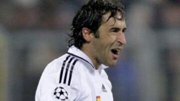 <b>UNO MÁS.</b> Raúl aumenta su ventaja como máximo goleador en la historia de la Liga de Campeones.