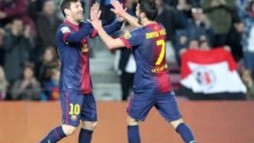 Messi y Villa celebran uno de los goles del argent.ino