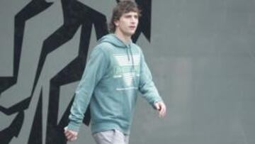 Amorebieta: "Más que yo, el héroe fue el equipo"