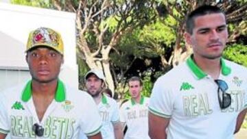 <b>CONCENTRADOS. </b>Los jugadores béticos llegaron en la tarde de ayer a Vale do Lobo en Portugal.