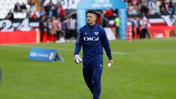 MADRID, 26/10/2024.- El centrocampista colombiano del Rayo Vallecano James Rodríguez, este sábado, en el partido de la jornada 11de LaLiga EA Sports, entre el Rayo Vallecano y el Alavés, en el Estadio de Vallecas, en Madrid. EFE/ Rodrigo Jiménez