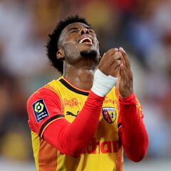 El Lens llega hundido a Sevilla