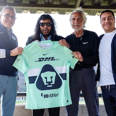 René Higuita visitó Cantera; deseó éxito para Pumas y Efraín Juárez
