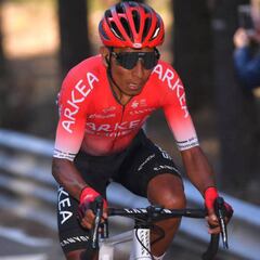 ¡Nairo Quintana imponente! Gana con 40" de ventaja del pelotón