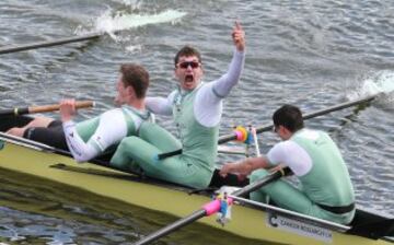 En hombres Cambridge consigui¨® su objetivo de romper la racha de tres victorias consecutivas de Oxford.