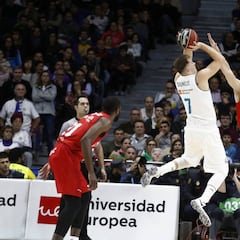 El Madrid le mete 100 al Fuenla y ya saca 4 triunfos al segundo