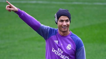 Cristiano Ronaldo could sign new contract on Monday