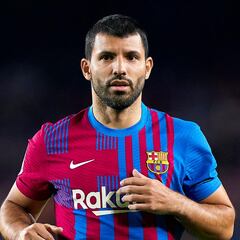 Barcelona: Aguero responds to retirement rumors