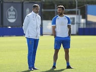 Entrenamiento Deportivo de La Coruña. Antonio Hidalgo con el psicólogo