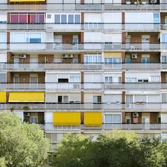 La Ley de Propiedad Horizontal lo confirma: si un vecino pone un toldo de un color distinto a la comunidad, puedes apelar al artículo 7.1