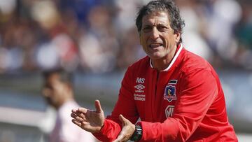 El entrenador de Colo Colo deberá declarar ante el Tribunal de Disciplina de la ANFP acerca del gesto que dedicó a unos hinchas luego del triunfo ante la U.