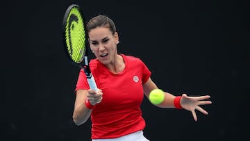 Nuria P¨¢rrizas sigue de dulce tras superar a Alize Cornet