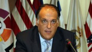 El fútbol español redujo su deuda en 200 millones en la 2012-13