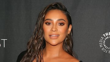 Shay Mitchell en The Paley Center para el  Media&#039;s 2019 PaleyFest Fall TV, en Beverly Hills, California. Septiembre 10, 2019. 