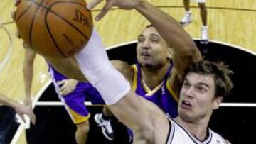 Splitter, al Valencia Basket hasta el fin del lockout