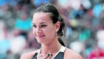 <b>LA REINA. </b>Yelena Isinbayeva, tras su victoria del día 14 en Berlín.