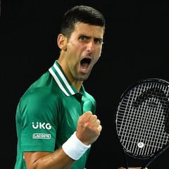 Djokovic se agiganta ante Zverev para llegar a semifinales