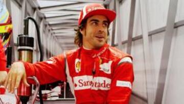 Fernando Alonso se coló entre los Red Bull y finalizó segundo, tras Webber, la primera jornada de entrenamientos libres.