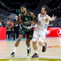 España ficha a un base de urgencia