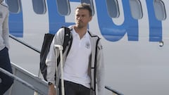 LUIS ENRIQUE EN LA LLEGADA  DE LA SELECCION ESPA&Ntilde;OLA A CARDIFF.