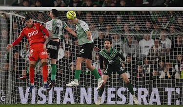 Aprobados y suspensos del Racing contra el Burgos: del gol y sanción de Andrés Martín a la salvada de Facu González