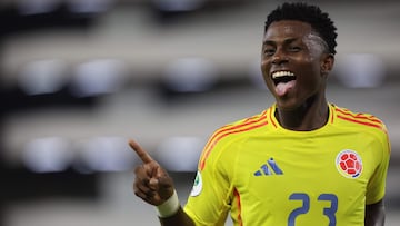 Colombia's midfielder #23 Neiser Villarreal celebrates after scoring a goal during the 2025 South American U-20 football championship final round match between Colombia and Paraguay at the Br�gido Iriarte stadium in Caracas on February 4, 2025. (Photo by Edixon GAMEZ / AFP)