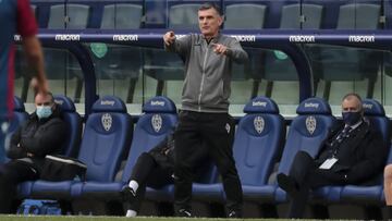 Jose Luis Mendilibar of SD Eibar during Spanish LaLiga match between Levante UD and SD Eibar at Ciutat de Valencia Stadium Valencia, Valencia, on January 10, 2021.