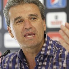 Néstor de la Torre no elegiría a Guillermo Almada como técnico del Tri