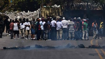 Todo el pa&iacute;s se encuentra en cuarentena como medida para evitar que se propague el COVID-19 en Honduras, gracias a esto cientos de personas salieron a protestar pidiendo comida.