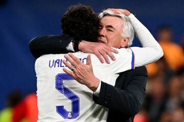 Ancelotti y Vallejo.