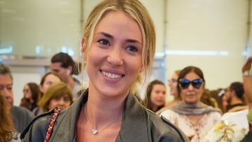 Alice Campello junto a su hijo Leo a su llegada al aeropuerto, a 15 de julio de 2024, en Madrid (Espa?a).
FAMOSOS;SELECCI?N;MUJERES;AEROPUERTO
?ngel D¨ªaz Bri?as / Europa Press
15/07/2024