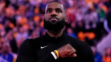 SAN FRANCISCO, CALIFORNIA - MAY 10: LeBron James #6 of the Los Angeles Lakers looks on during the national anthem prior to facing the Golden State Warriors in game five of the Western Conference Semifinal Playoffs at Chase Center on May 10, 2023 in San Francisco, California. NOTE TO USER: User expressly acknowledges and agrees that, by downloading and or using this photograph, User is consenting to the terms and conditions of the Getty Images License Agreement.   Thearon W. Henderson/Getty Images/AFP (Photo by Thearon W. Henderson / GETTY IMAGES NORTH AMERICA / Getty Images via AFP)