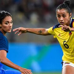 Liana Salazar: "En China nos contratan por un año"