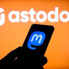 What is Mastodon, the most popular alternative to Twitter, and how does it work?