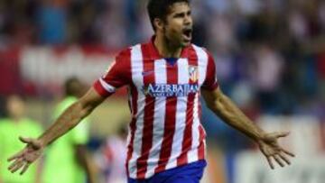 Diego Costa celebra uno de sus goles a Osasuna.