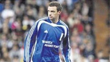 <b>EL TORTAZO. </b>De Pedro, en el momento de soltarle la mano a Angelo Vega. Después, arrepentido, le pidió perdón.