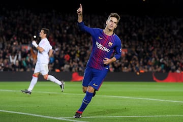 Fich車 por el Barcelona en 2013 por cuatro a?os, pero sali車 cedido al Sevilla en 2014.